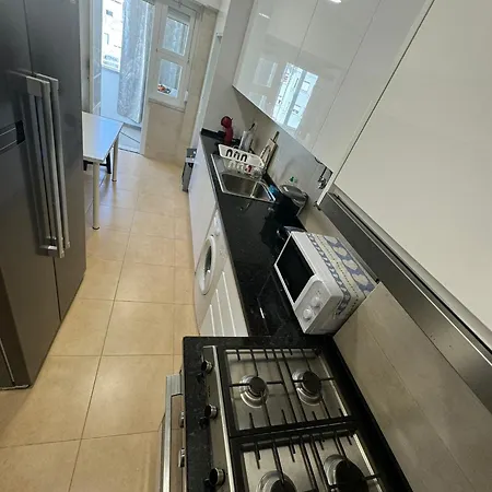 Alvalade Apartment *